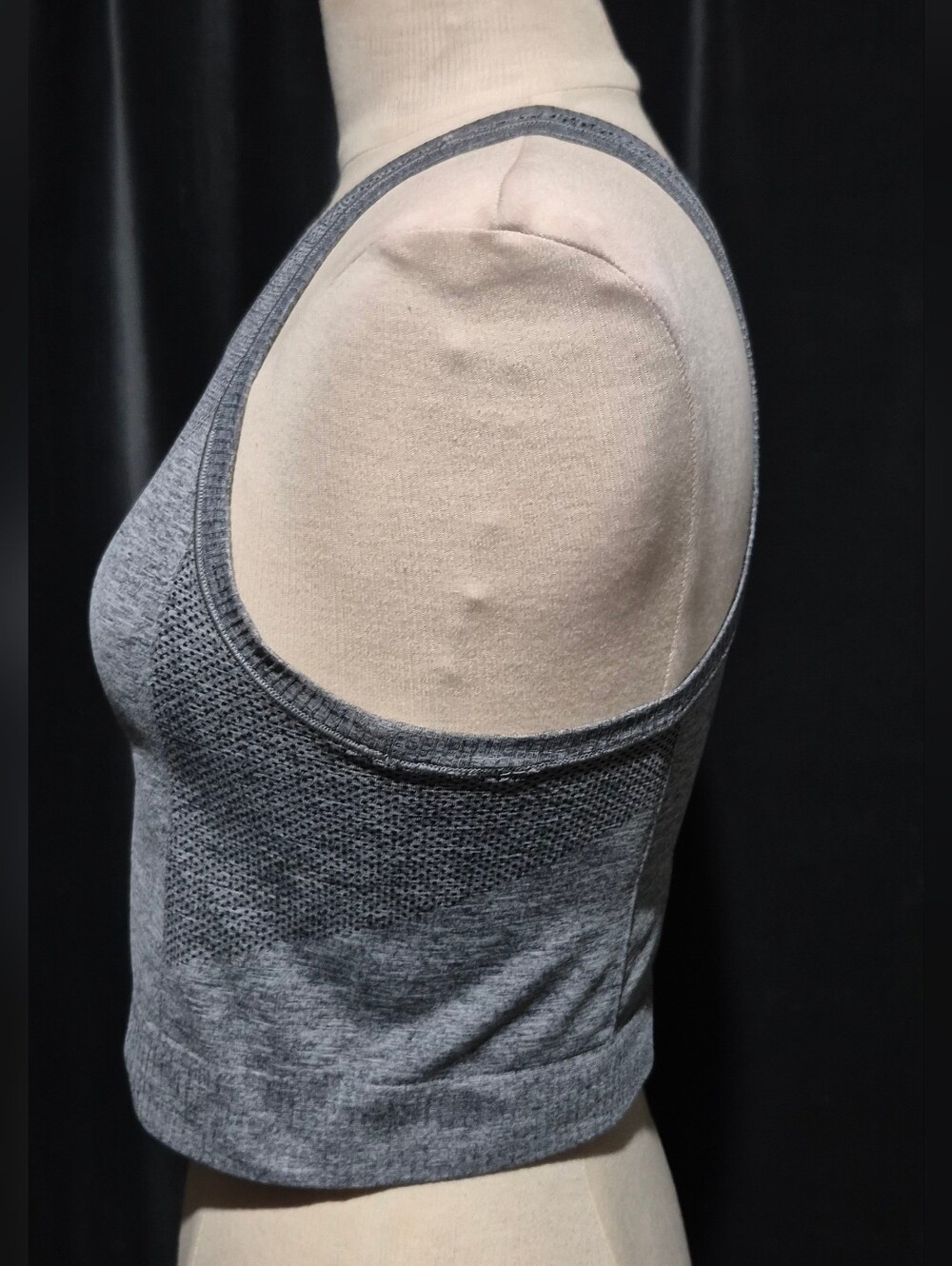Old Navy Active Seamless Heather Gray Crop Tank - Picture 2 of 8